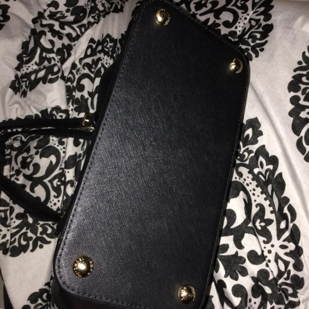 MK purse - Picture 3 of 4